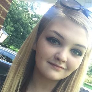 Meet your Posher, Laken